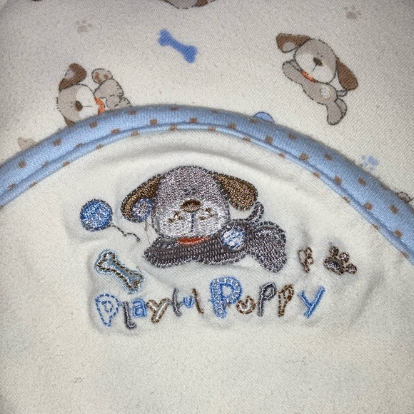 Playful puppy baby blanket ivory and light blue puppy print - Picture 2 of 6